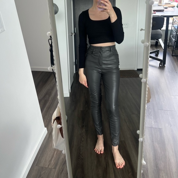 Missguided gray leather want with fleece - Picture 2 of 8